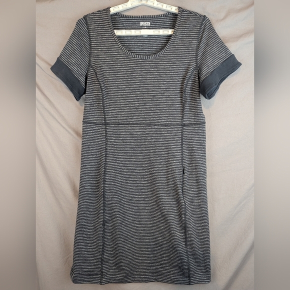 Duluth Trading Co Dresses & Skirts - Duluth Trading Company Noga Dress Size Medium Stripes Stretch Black Gray